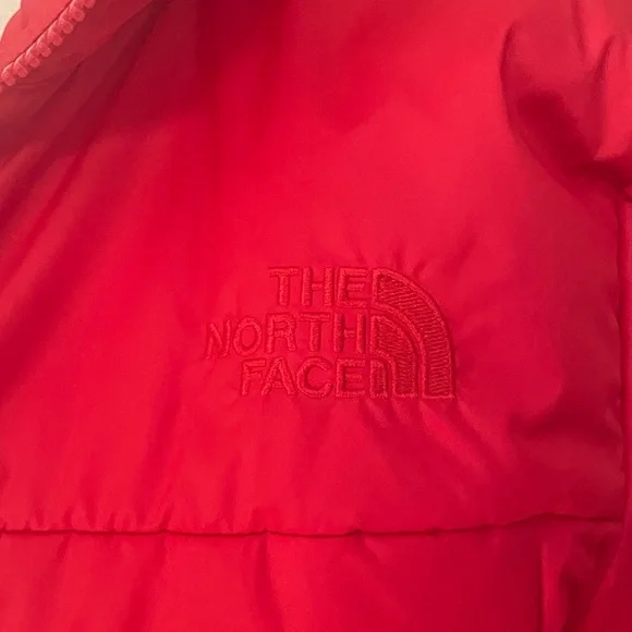 The North Face Men's Bold Red and Black Performance Jacket - Picture 14 of 16